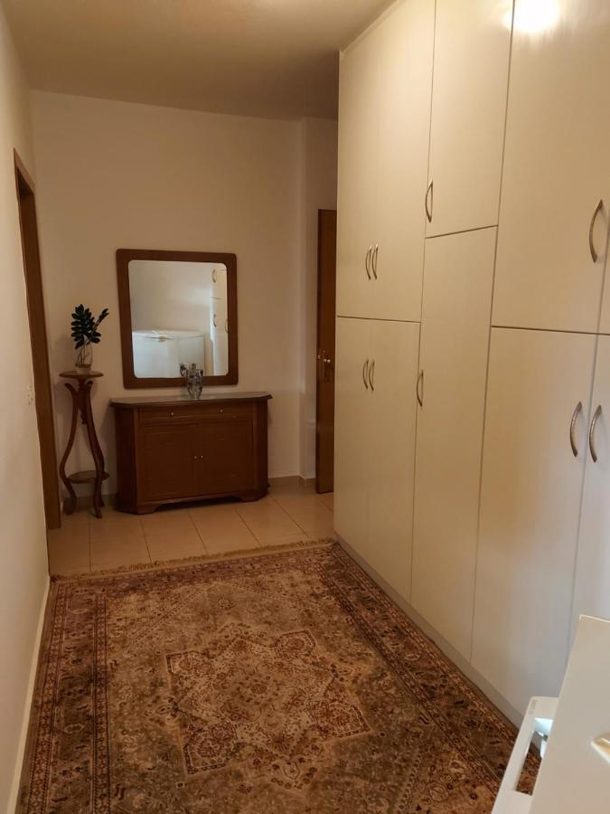 Geni Apartment Корча Экстерьер фото