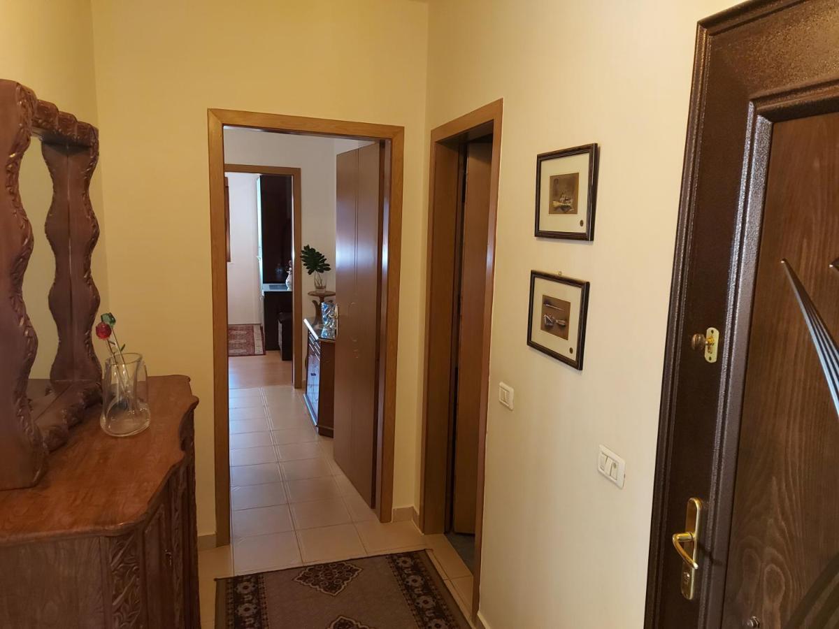 Geni Apartment Корча Экстерьер фото
