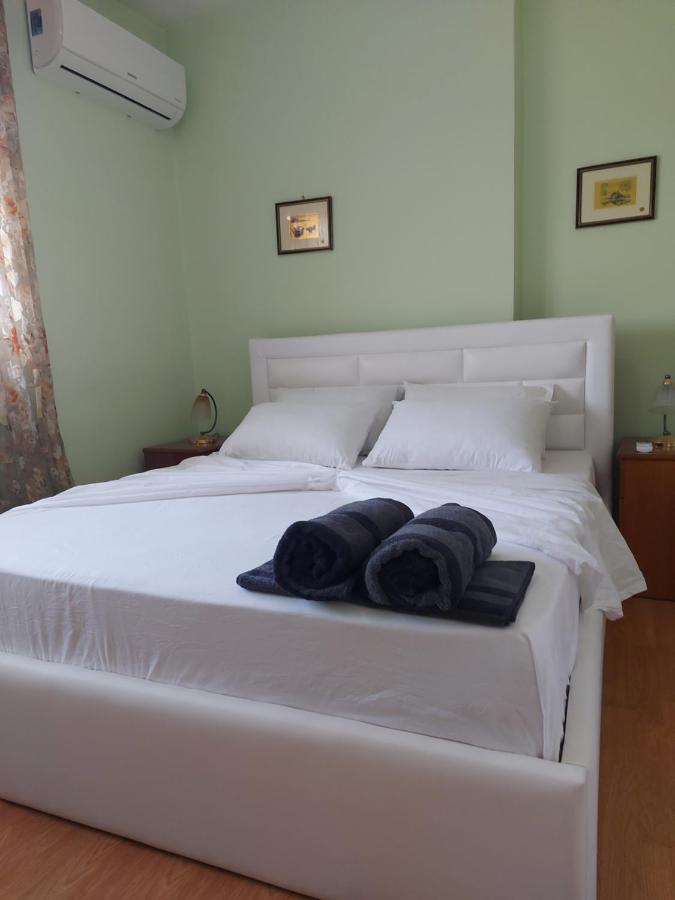 Geni Apartment Корча Экстерьер фото